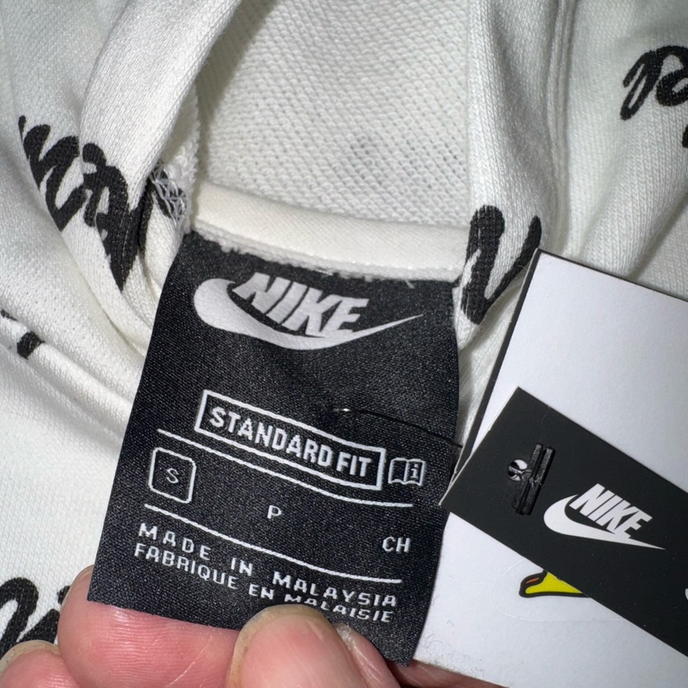 ❇️NWT❇️ Boys Nike Hoodie - Picture 9 of 11
